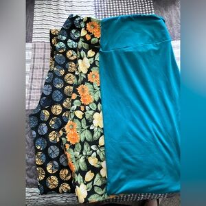 LuLaRoe 3 pair of leggings